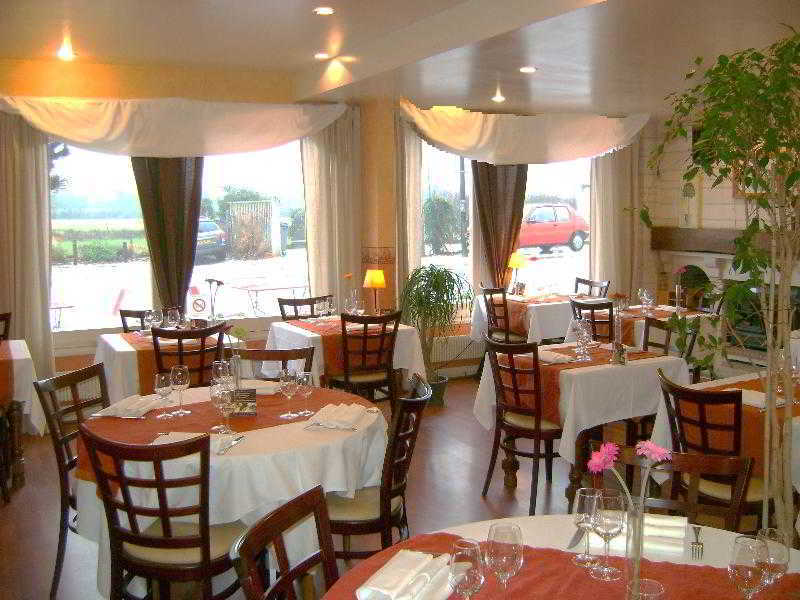 The Originals City, Hotel Le Cheval Rouge, Tours Ouest Виландри Екстериор снимка